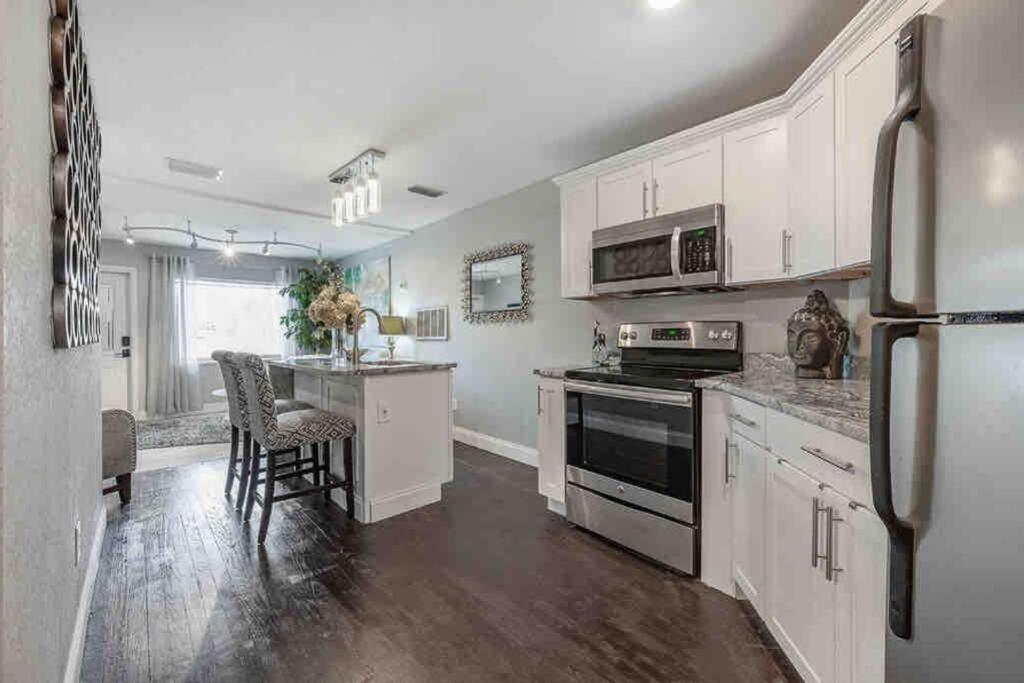Chic Pad In Center Of Seminole Heights-322 Lägenhet Tampa Exteriör bild